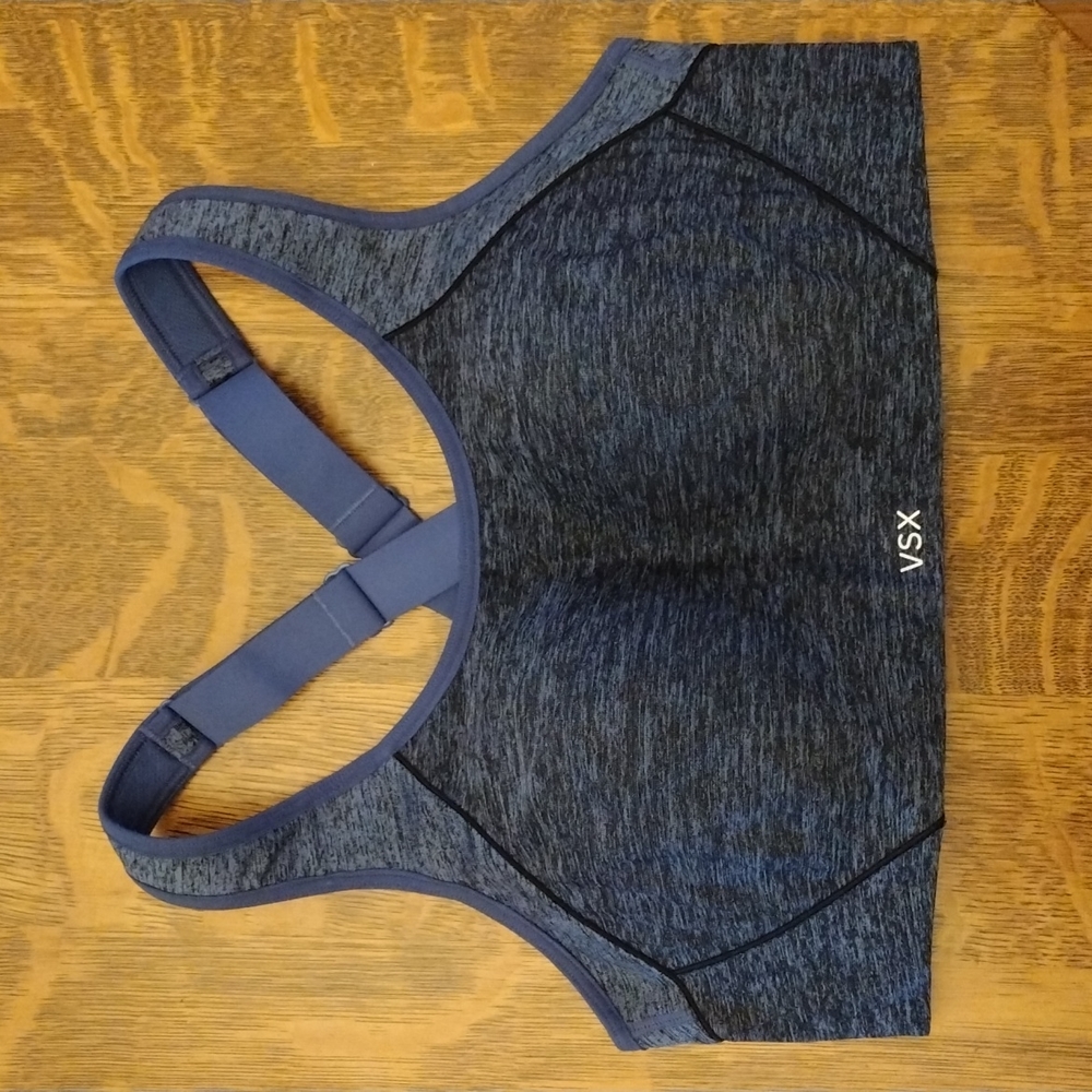 Victoria's Secret VSX Sports Bra, 36C